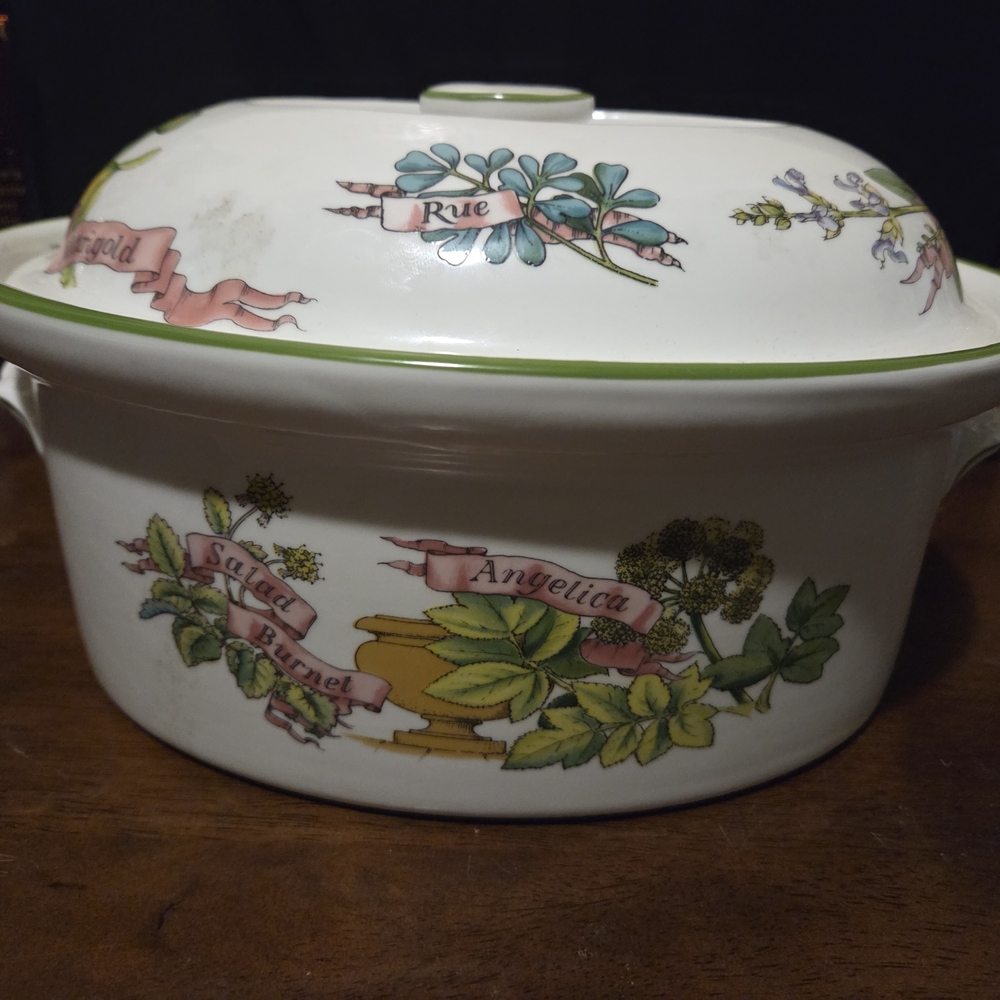 Herb Garden Ceramic Casserole Dish with Lid